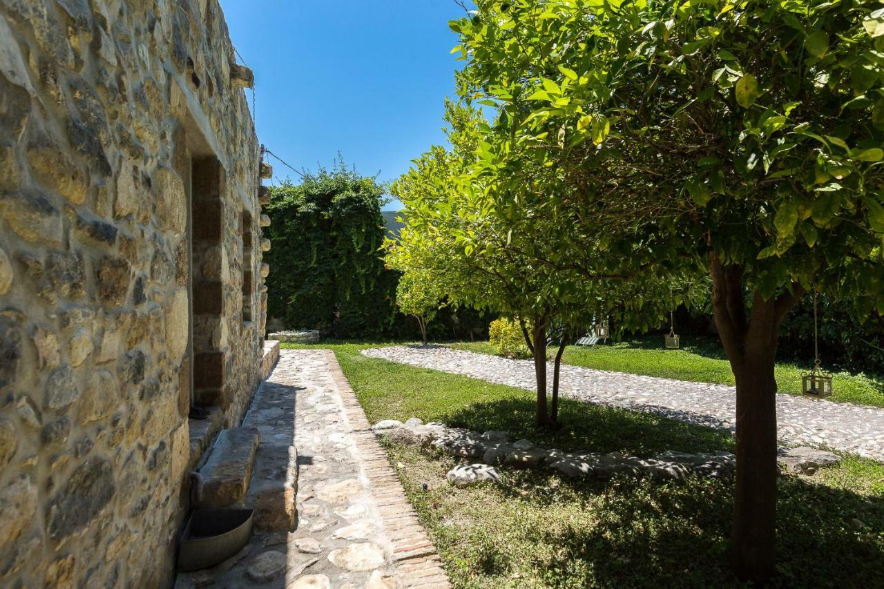 Muazzo Creta Stone House, A Fairytale Cottage, By Thinkvilla Pigí Exterior foto