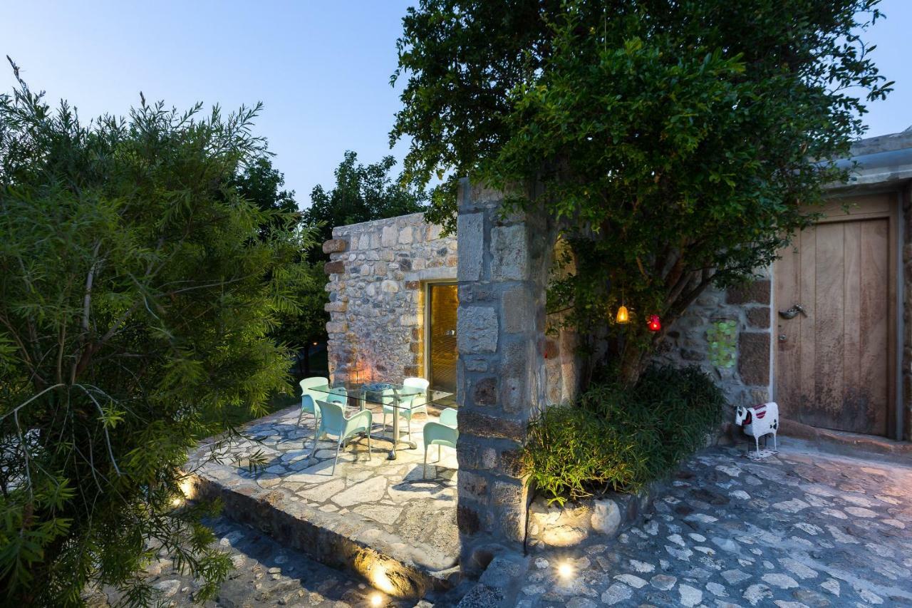 Muazzo Creta Stone House, A Fairytale Cottage, By Thinkvilla Pigí Exterior foto