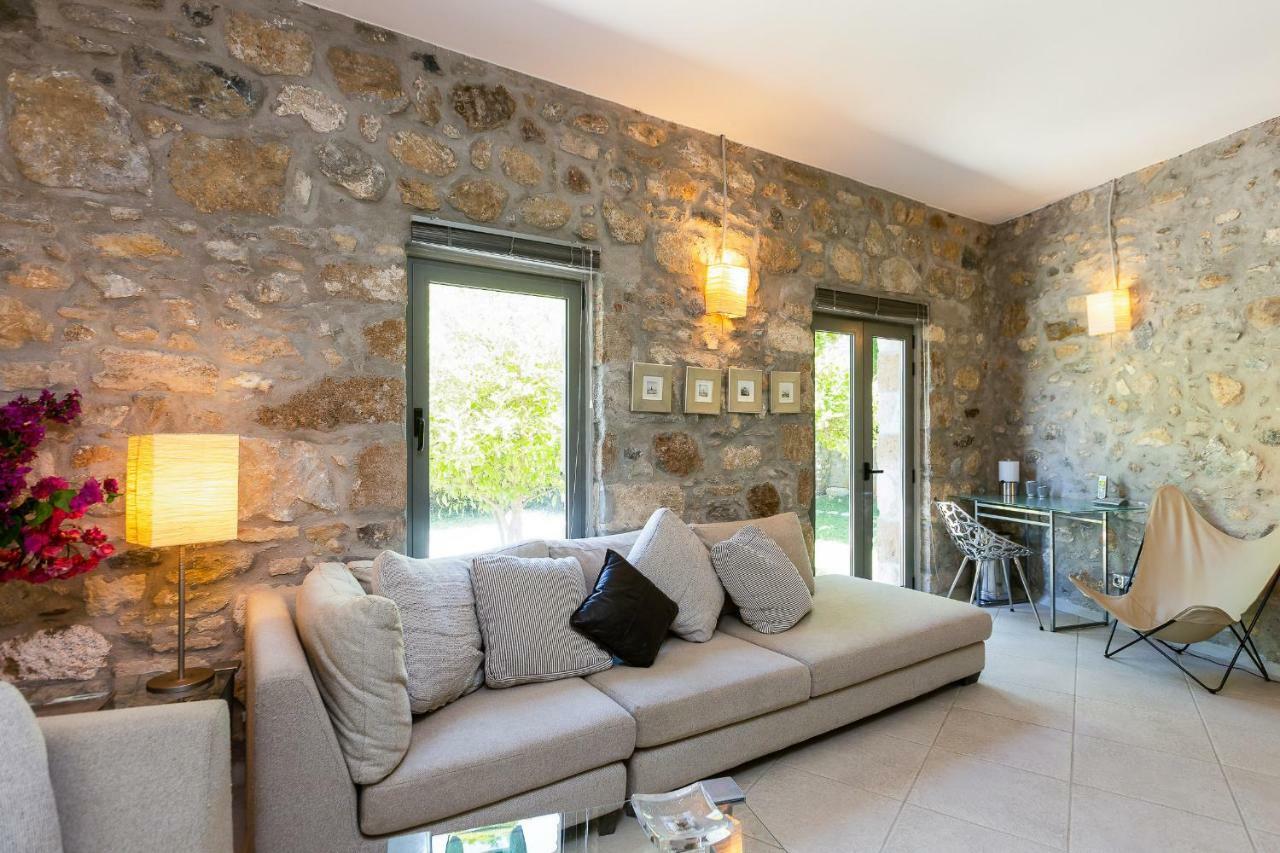 Muazzo Creta Stone House, A Fairytale Cottage, By Thinkvilla Pigí Exterior foto